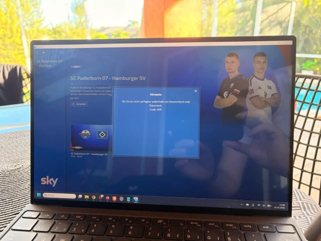 Laptop mit Sky Go in Florida: Hinweis „Sky Go ist nicht verfügbar außerhalb von Deutschland oder Österreich“, Code 1415, beim Spiel SC Paderborn 07 gegen Hamburger SV